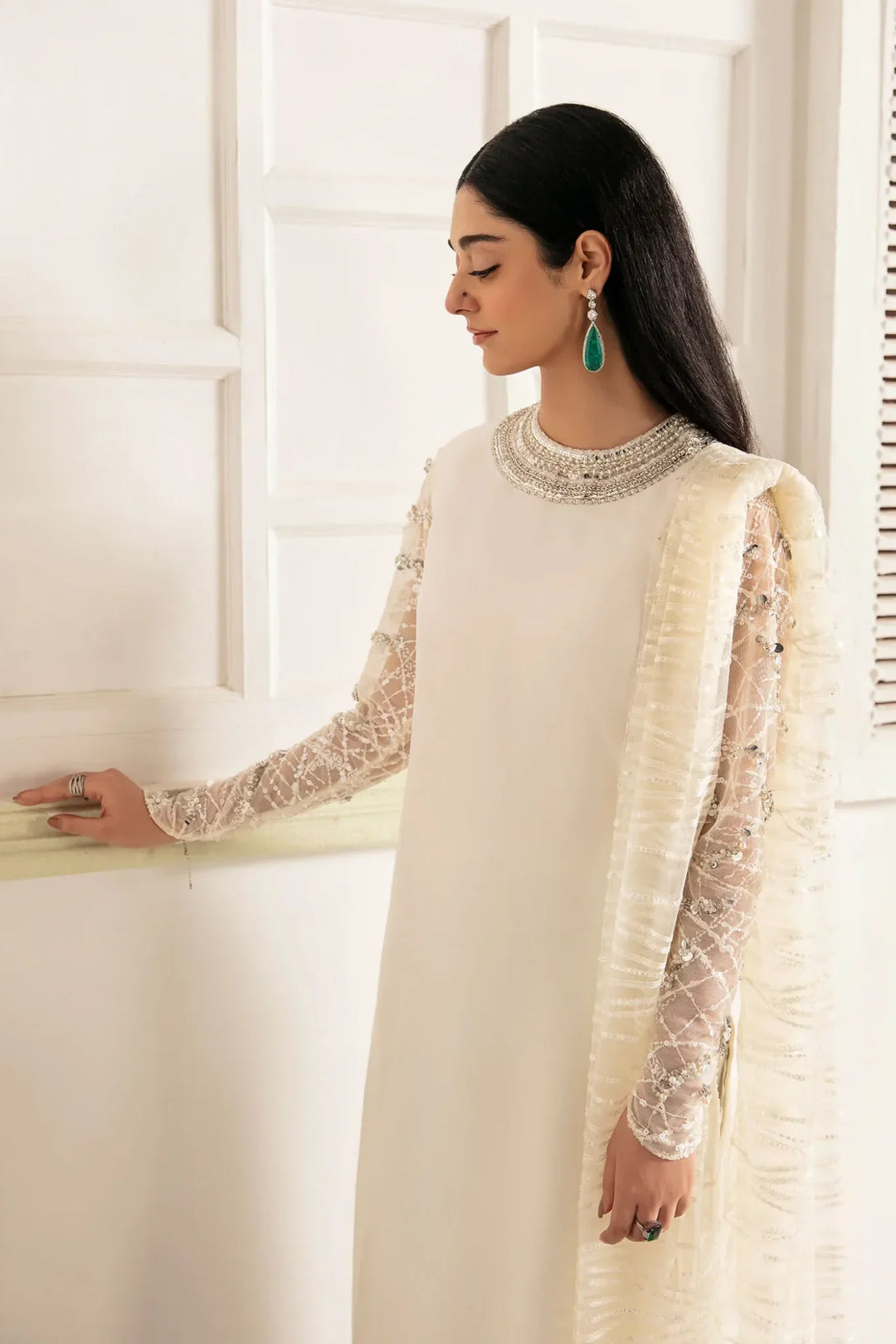 NOOR ZAFAR | WHITE DAHLIA